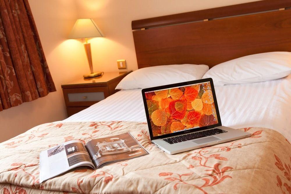 Four Seasons Hotel & Leisure Club Monaghan Esterno foto