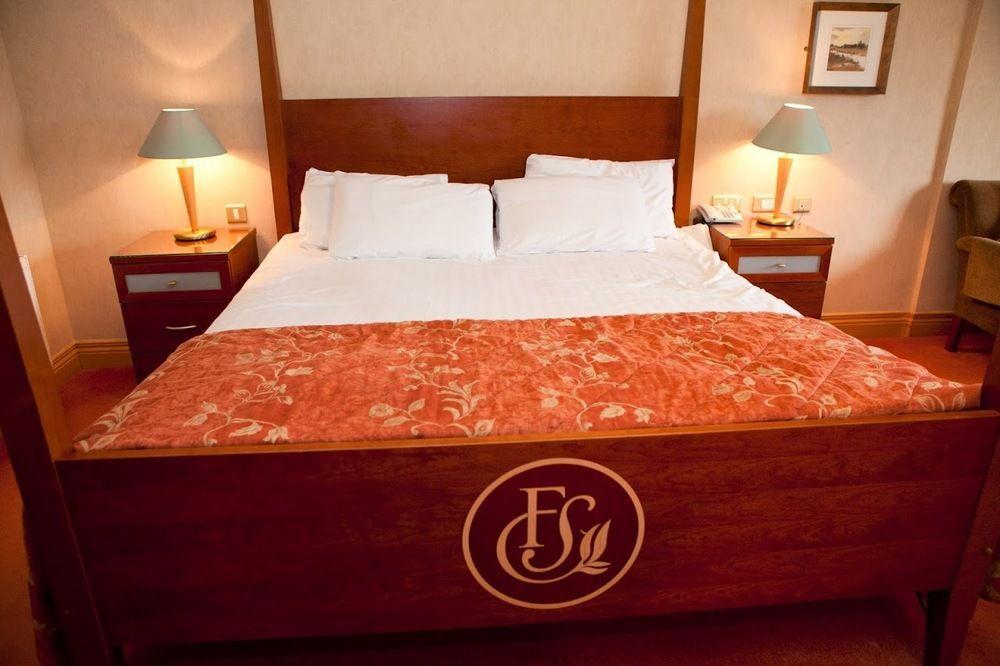 Four Seasons Hotel & Leisure Club Monaghan Esterno foto