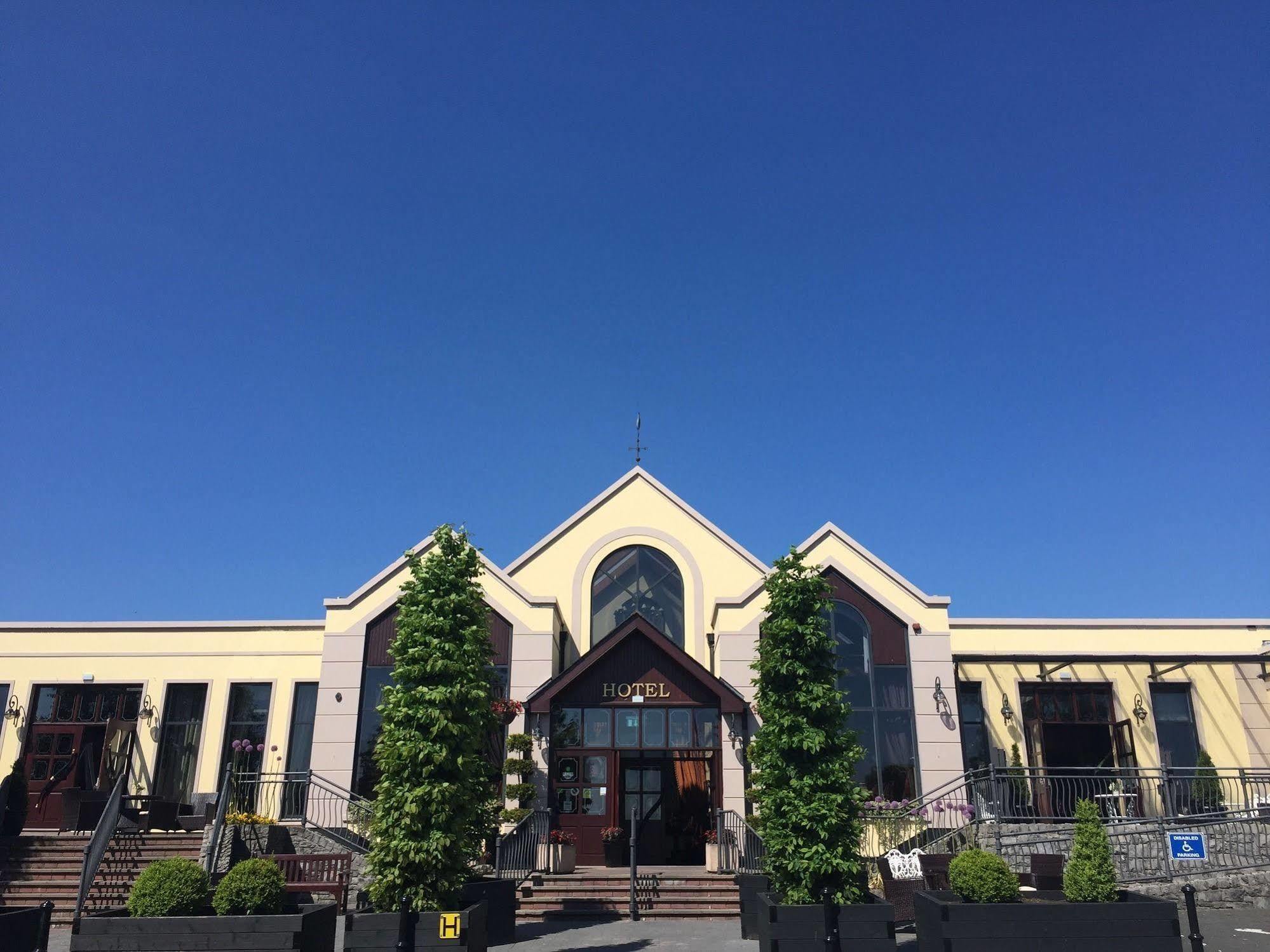 Four Seasons Hotel & Leisure Club Monaghan Esterno foto