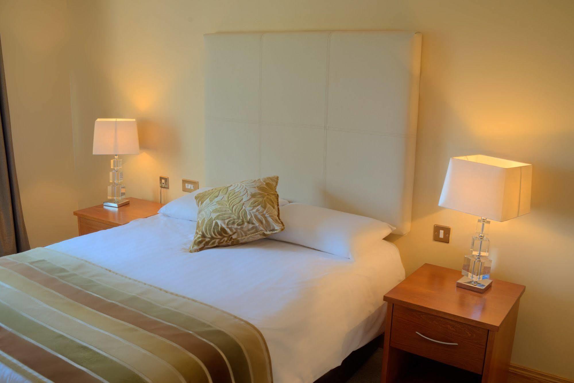 Four Seasons Hotel & Leisure Club Monaghan Esterno foto